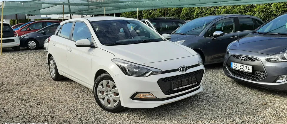 hyundai i20 Hyundai i20 cena 32900 przebieg: 151000, rok produkcji 2016 z Elbląg